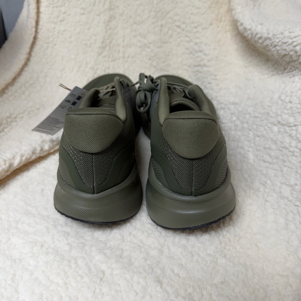 Men's Olive Green Sneakers